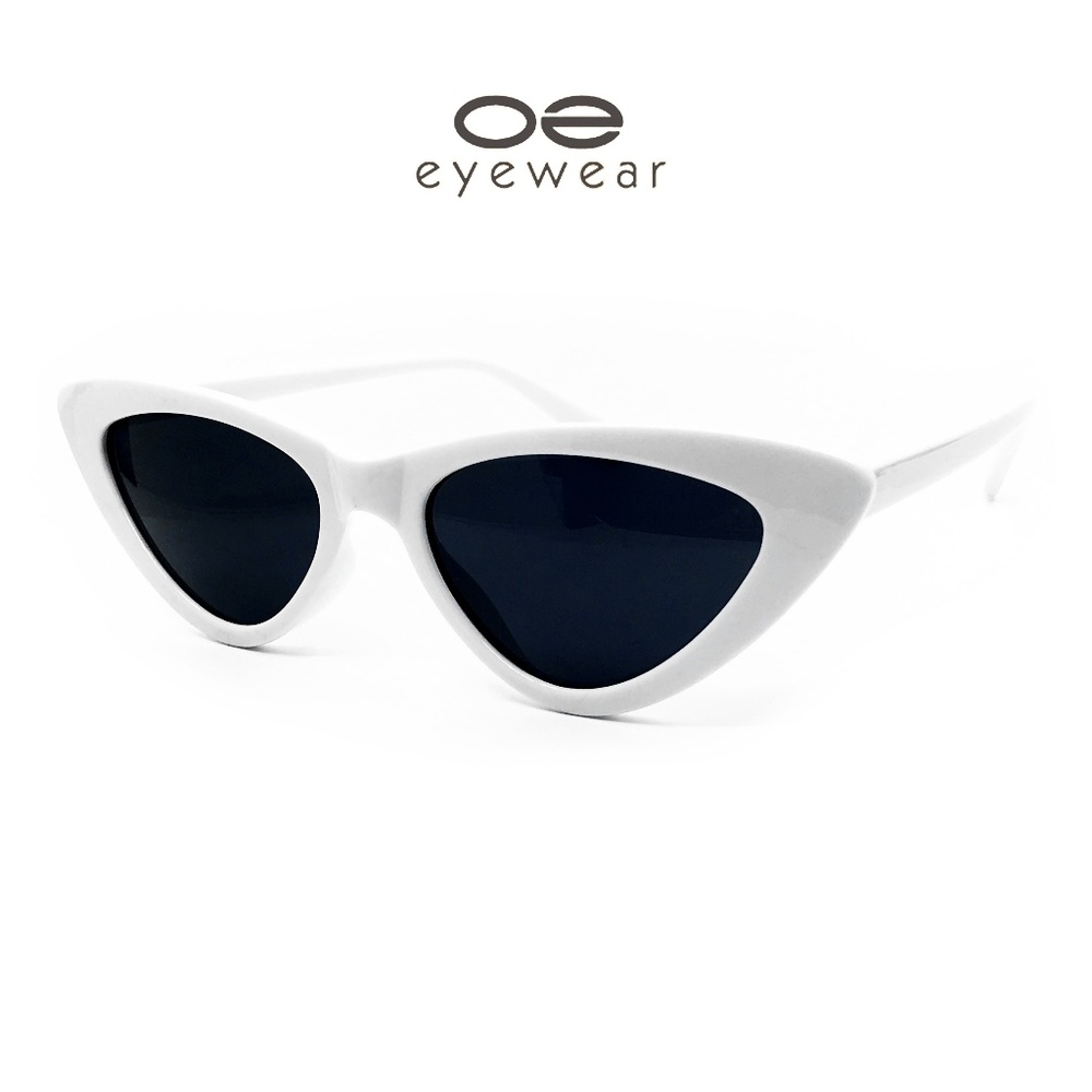O2 Eyewear A3326 Designer Style Sunglasses